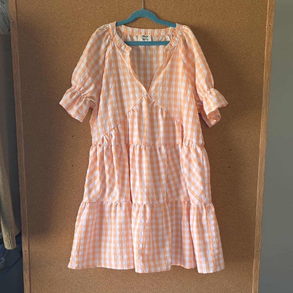 Made With Love M Peach Gingham Tiered Peasant Dress Short Sleeve V‑Neck Babydoll